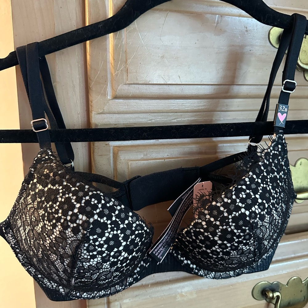 Victoria’s Secret push up bra